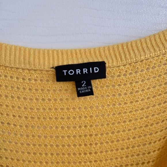 Torrid Open Stitch Shirt Women's Size 2X Yellow Short Sleeve Stretchy Crocheted - Picture 8 of 12
